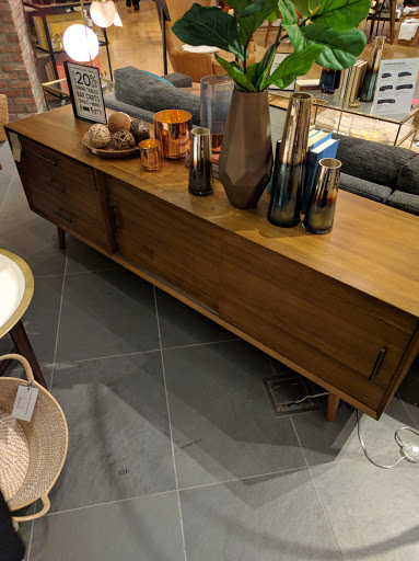 Furniture Store «west elm», reviews and photos, 1201 NW Couch St, Portland, OR 97209, USA