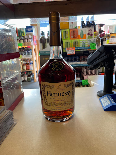 Liquor Store «K C Liquors», reviews and photos, 425 North St, Middletown, NY 10940, USA