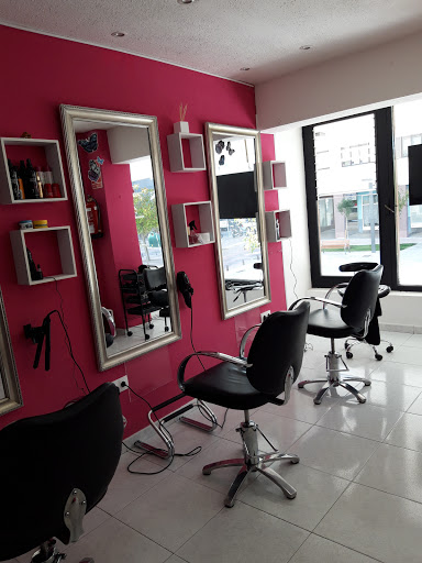 Peluquería Paola Londoño en Barañáin, Pamplona