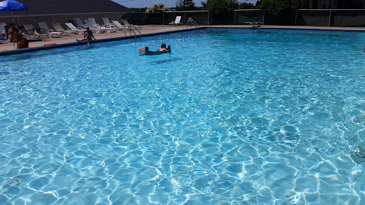 Country Club «Henry County Country Club», reviews and photos, 2200 Campbellsburg Rd, New Castle, KY 40050, USA