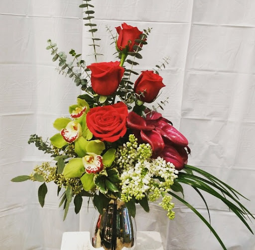 Florist «Sacalis Florist», reviews and photos, 575 Broadway, Bayonne, NJ 07002, USA