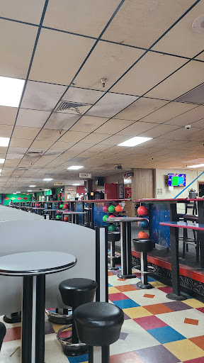Bowling Alley «Blackiston real bowl», reviews and photos, 1516 Blackiston Mill Rd, Clarksville, IN 47129, USA