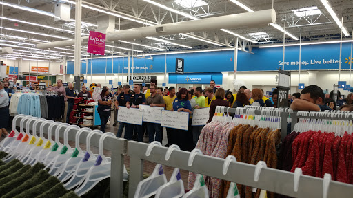 Shopping Mall «Foothills Mall», reviews and photos, 7401 N la Cholla Blvd, Tucson, AZ 85741, USA