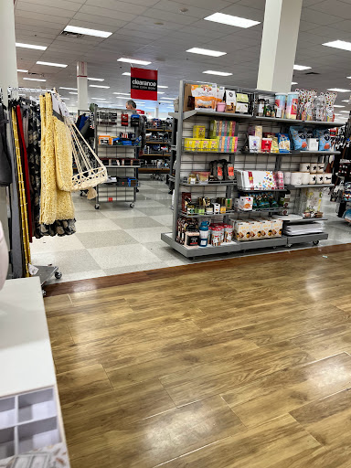 Department Store «T.J. Maxx & HomeGoods», reviews and photos, 103 S Mt Juliet Rd #610, Mt Juliet, TN 37122, USA