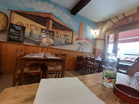 Atmosphère du Restaurant français Restaurant de La Halle à Rieux-Volvestre - n°3