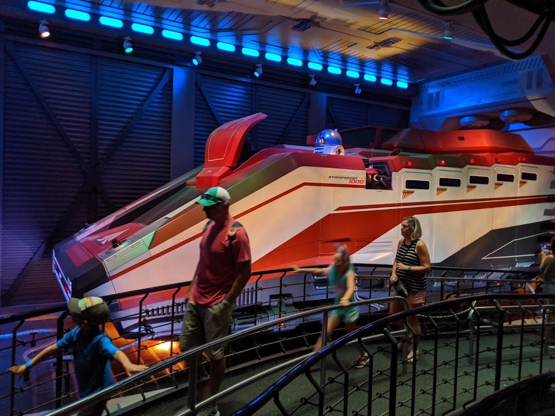 Star Tours The Adventures Continue