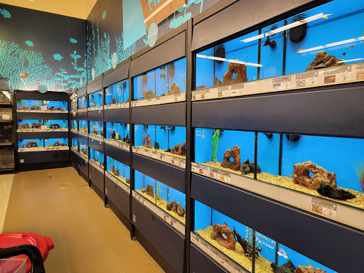 Pet Supply Store «Petco Animal Supplies», reviews and photos, 8551 S Howell Ave, Oak Creek, WI 53154, USA