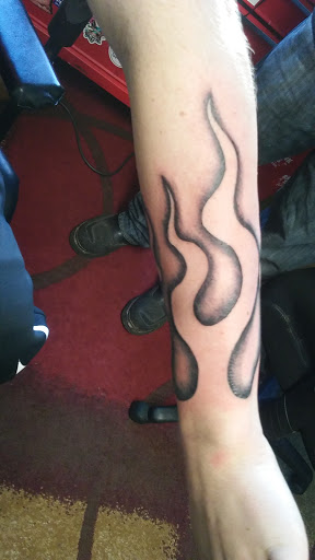 Tattoo Shop «Raining Ink», reviews and photos, 420 W 7th St, Columbia, TN 38401, USA