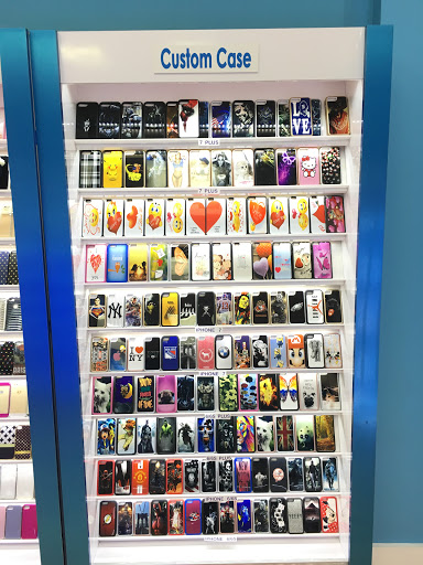 Phone Repair Service «Cell Doc - Woodbridge Center Phone Repair», reviews and photos, 250 Woodbridge Center Dr, Woodbridge, NJ 07095, USA