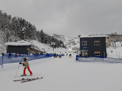 NBS Niseko Base Snowsports