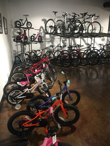 Bicycle Store «Trek Bicycle Store of West Phoenix», reviews and photos, 13085 W McDowell Rd, Avondale, AZ 85392, USA