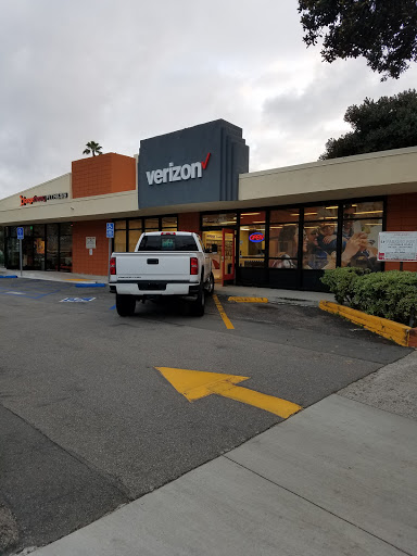 Cell Phone Store «Verizon Authorized Retailer - A Wireless», reviews and photos, 3007 East Coast Hwy, Corona Del Mar, CA 92625, USA