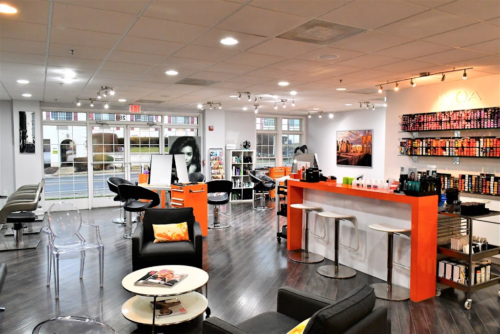 Charles Studio 07023