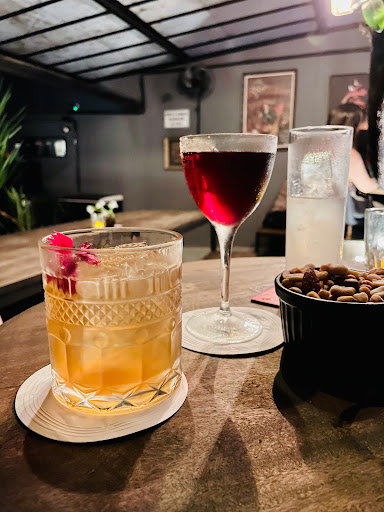 Logo da empresa - Hideout Speakeasy
