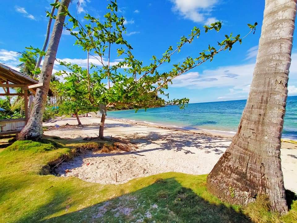 Foto di Tagumpay Beach - luogo popolare tra gli intenditori del relax