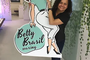 Betty Brasil Waxing image
