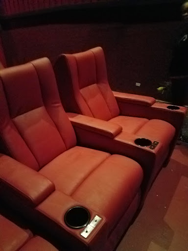 Movie Theater «Apple Cinemas Waterbury», reviews and photos, 920 Wolcott St, Waterbury, CT 06705, USA