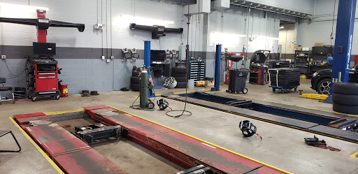 Jeep Dealer «Golling Chrysler Dodge Jeep Ram», reviews and photos, 2405 S Telegraph Rd, Bloomfield Hills, MI 48302, USA