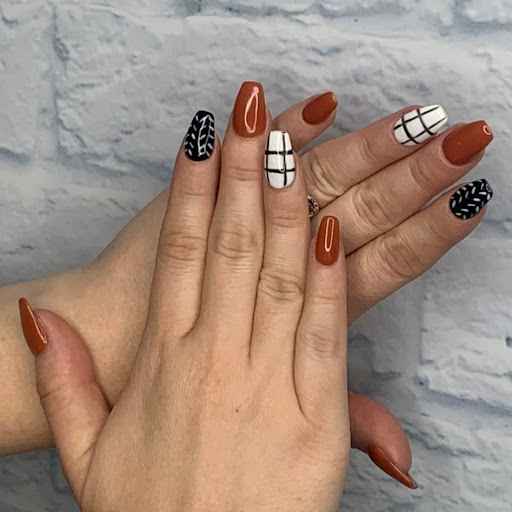 Hair Salon «Bella Bronze Hair Salon and Tanning Studio», reviews and photos, 1486 N Portage Path, Akron, OH 44313, USA