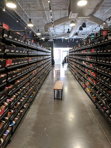 Shopping Mall «Phoenix Premium Outlets», reviews and photos, 4976 Premium Outlets Way, Chandler, AZ 85226, USA