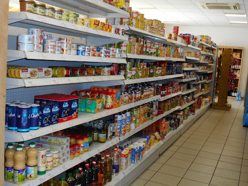 superette du bourg à Saint-Maurice-en-Gourgois