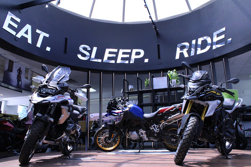 BMW Motorcycle Dealer «BMW Motorcycles Southeast Michigan», reviews and photos, 14855 Sheldon Rd, Plymouth, MI 48170, USA