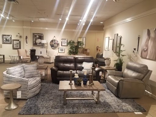 Furniture Store «La-Z-Boy Furniture Galleries», reviews and photos, 17305 Southcenter Pkwy, Tukwila, WA 98188, USA