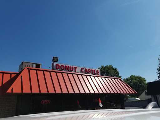 Donut Shop «Donut Castle», reviews and photos, 11831 E 13 Mile Rd, Warren, MI 48093, USA