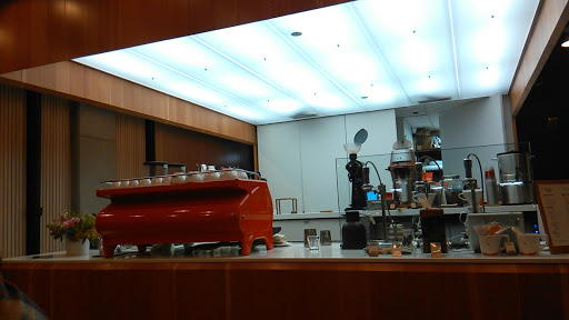 Coffee Shop «Intelligentsia Coffee Wicker Park Coffeebar», reviews and photos, 1609 W Division St, Chicago, IL 60622, USA