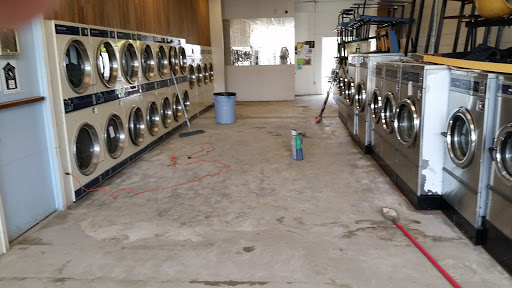 Laundromat «Henderson Center Laundromat», reviews and photos, 2938 E St, Eureka, CA 95501, USA
