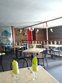 Atmosphère du Restaurant italien L'Oscario à Saint-Rémy-sur-Avre - n°6