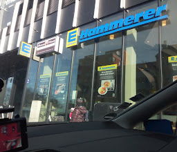 E center photo