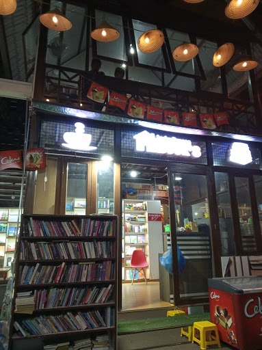 Top Sách - Cafe Đường sách BMT