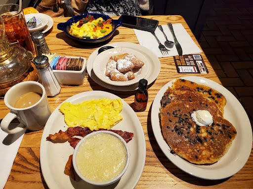 American Restaurant «Cracker Barrel Old Country Store», reviews and photos, 1534 Bear Creek Pike, Columbia, TN 38401, USA