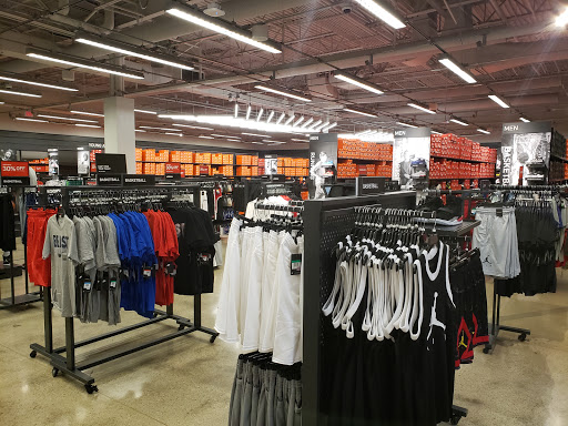 Clothing Store «Nike Factory Store», reviews and photos, 4760 Baldwin Rd M125, Auburn Hills, MI 48326, USA