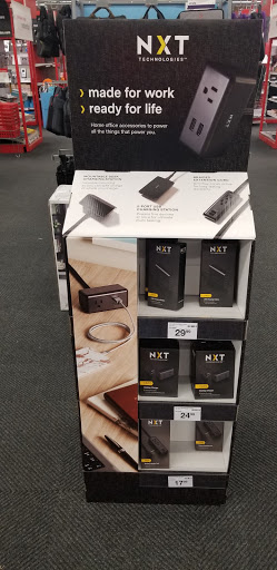 Office Supply Store «Staples», reviews and photos, 1129 W 14 Mile Rd, Clawson, MI 48017, USA