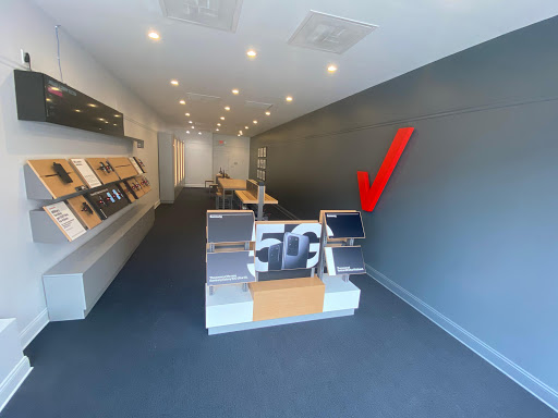 Cell Phone Store «Greenwich Verizon Wireless», reviews and photos, 315 Greenwich Ave, Greenwich, CT 06830, USA