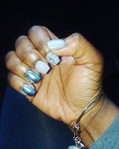 Lee Spa Nails