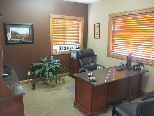 Car Dealer «Junction Auto Sales», reviews and photos, 214 US-30, Lisbon, IA 52253, USA