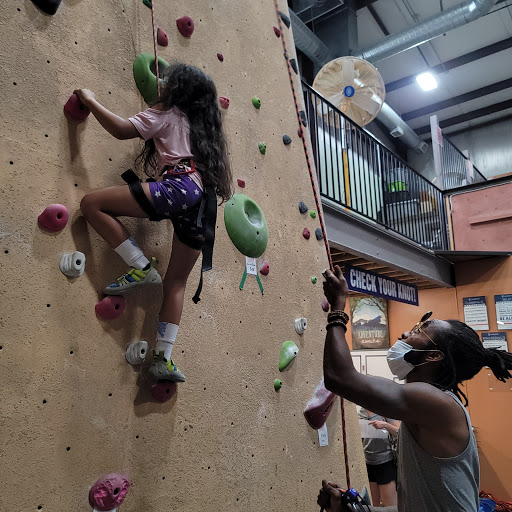 Gym «North Summit Climbing Gym», reviews and photos, 481 Bushkill Plaza Ln, Wind Gap, PA 18091, USA