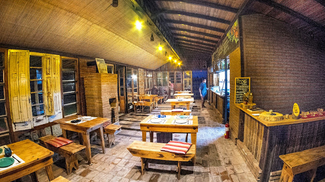 Caliu Earthship Hotel - Restaurante