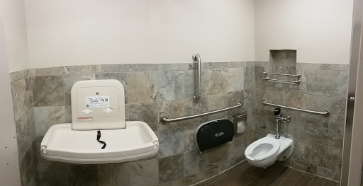 Outlet Mall «Tanger Outlet Tilton», reviews and photos, 120 Laconia Rd, Tilton, NH 03276, USA