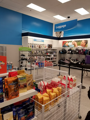 Clothing Store «Ross Dress for Less», reviews and photos, 749 E Dundee Rd, Palatine, IL 60074, USA