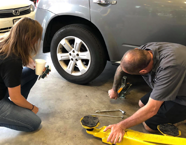 Auto Repair Shop «Juke Auto», reviews and photos, 924 Shady Ln, Austin, TX 78702, USA