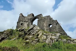 Mow Cop Castle image