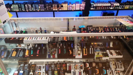 Novelty Store «Staxx Smoke and Gift Shop», reviews and photos, 8125 E 51st St c, Tulsa, OK 74145, USA