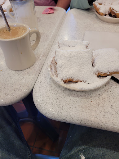 Coffee Shop «Cafe Du Monde», reviews and photos, 1814 North Causeway Approach #1, Mandeville, LA 70448, USA