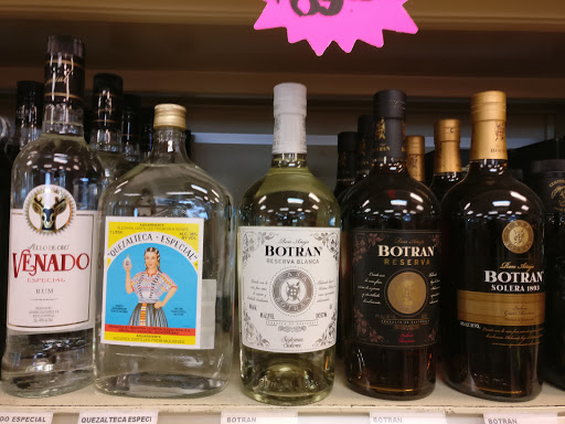 Liquor Store «One O One Liquors & Wine», reviews and photos, 617 E Oakland Park Blvd, Oakland Park, FL 33334, USA