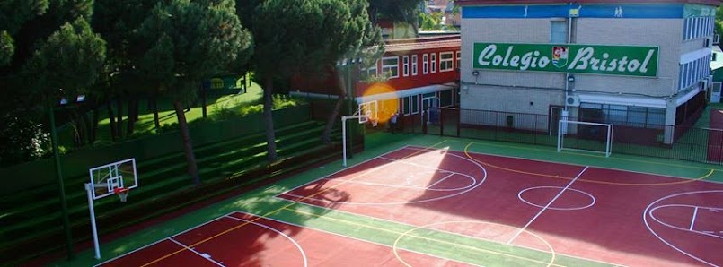 Colegio Bristol C. de Enrique Prada, 9, Hortaleza, 28042 Madrid, España