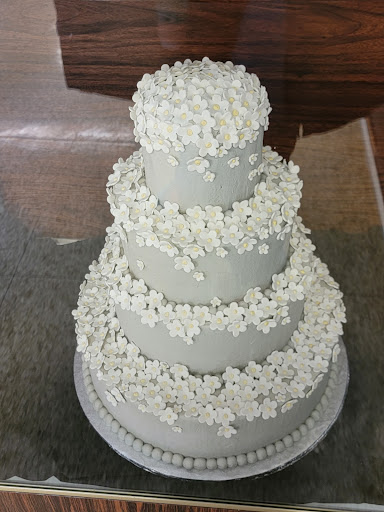 Bakery «Reeves Cake Shop», reviews and photos, 2770 Cory Ave, Akron, OH 44314, USA